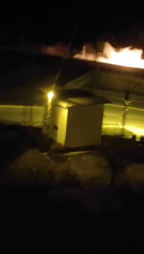 Evin İkinci Katına Tır Çarpması Kamerada