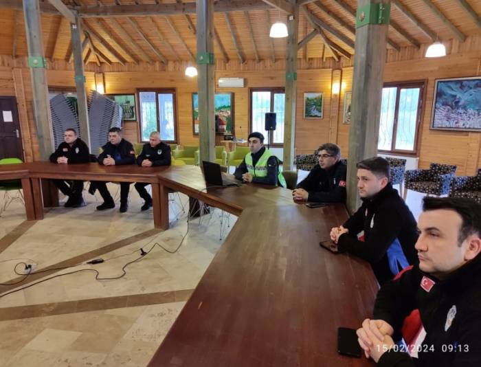 Zabıta Ekiplerine Trafik Eğitimi