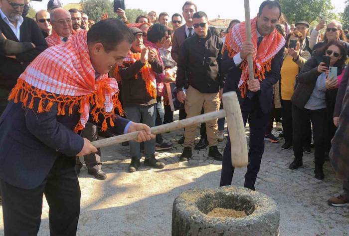 Vali Akbıyık Datça Badem Çiçeği Festivaline Katıldı