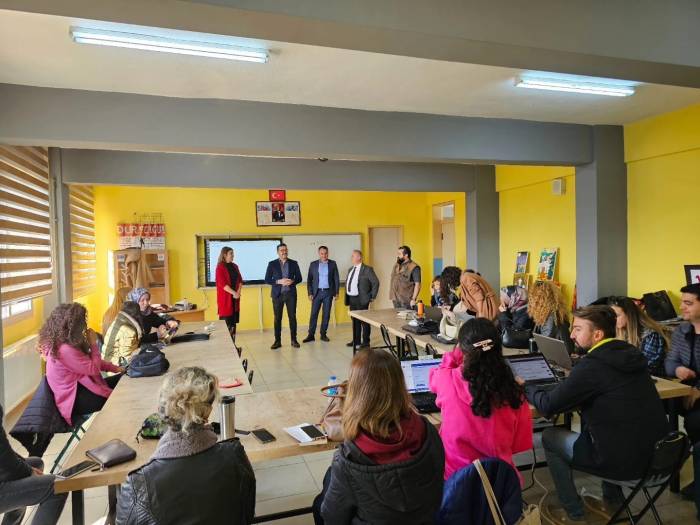 Seydikemer’de Ab Projeleri Hazırlama Teknikleri Eğitimi Verildi