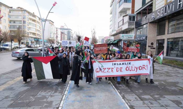 Muş’ta Anneler Ve Çocukları Filistin İçin Yürüdü