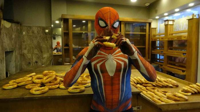 Şehir Şehir Gezen ’örümcek Adam’ Kastamonu’nun Yöresel Lezzetlerine Hayran Kaldı