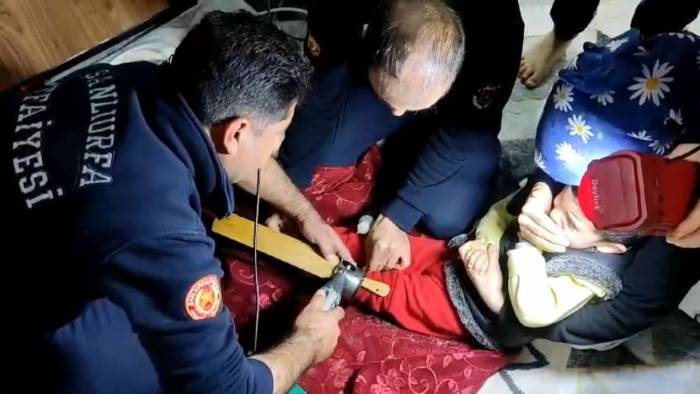 Ayağına Wc Matik Sıkışan Çocuğun İmdadına İtfaiye Yetişti