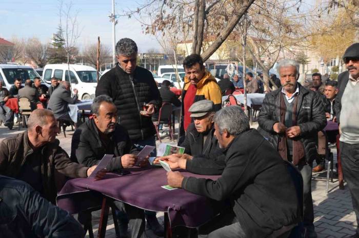 Üreticilere Gübreleme İle Zararlılarla Mücadele Eğitimi