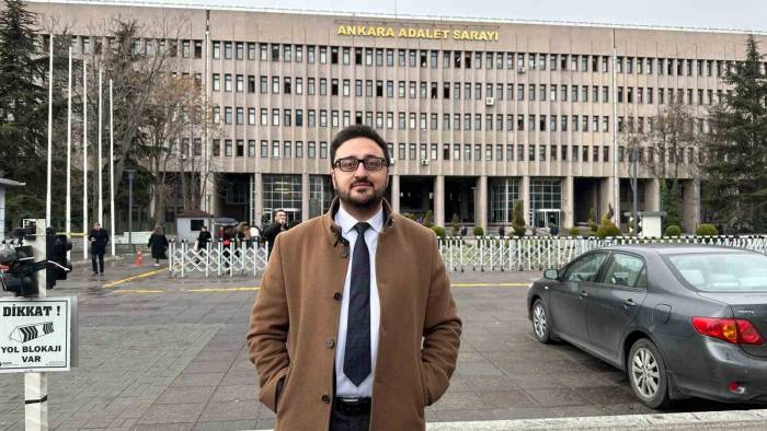 Uzmanı Uyardı: Sosyal Medyadan Hakaret Edenlere Para Cezası