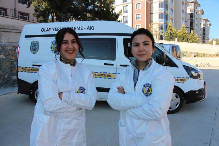 Delil Avcısı Kadınlar: Hatice Ve Güllü