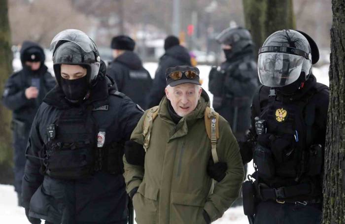 Rusya’da Navalny Protestolarında Gözaltı Sayısı 400’e Yükseldi