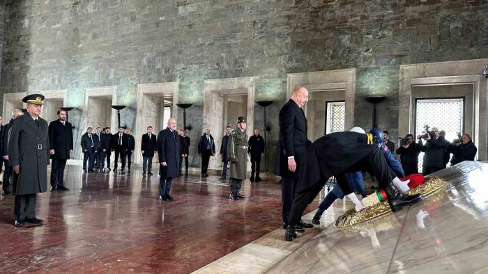 5’inci Kez Azerbaycan’ın Cumhurbaşkanı Seçilen Aliyev, Anıtkabir’i Ziyaret Etti