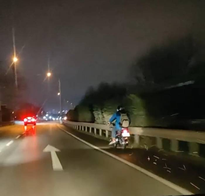 Arıza Yapan Motosikletle Kilometrelerce Seyir Etti