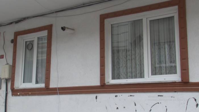 Eski Eşinin Camlarını Parke Taşı İle Kırdı; O Anlar Kameraya Yansıdı