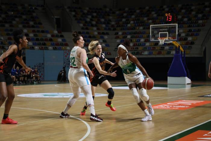 İzmit Belediyespor, Tarsus’u "93-80" Mağlup Etti