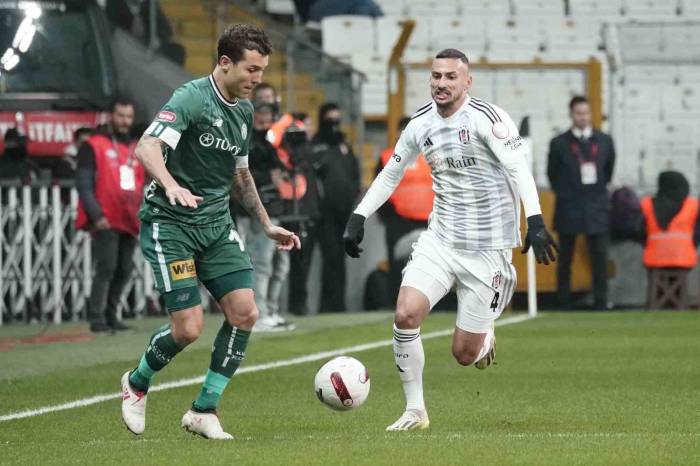 Trendyol Süper Lig: Beşiktaş: 0 - Konyaspor: 0 (İlk Yarı)