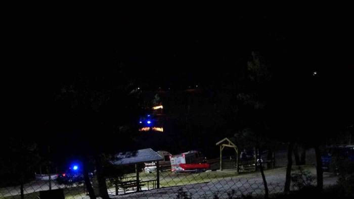 Park Halindeki Otomobil Gölete Uçtu: 1 Kişi Kayıp