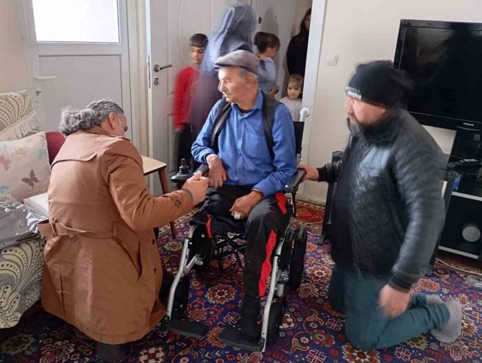 85 Yaşındaki Enver Dede Artık İstediği Gibi Gezebilecek