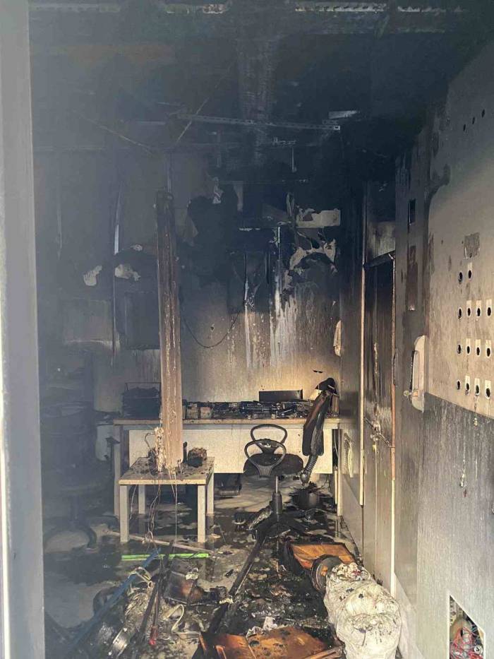 Çıkan Yangında Üretim Tesisi Kullanılmaz Hale Geldi