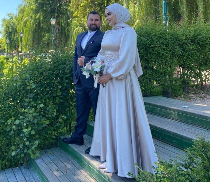 Gazze’de Kalan Nişanlısı İçin Yardım İstedi