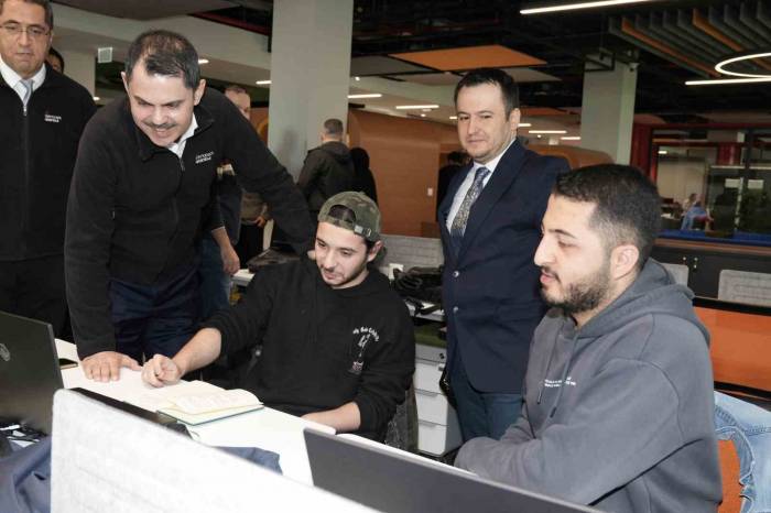 Teknopark İstanbul Kuluçka Merkezi’nde Konuşan Kurum: “Bizim Hayalimiz Gençliğin Ve Geleceğin Mutlu Olduğu Bir İstanbul”