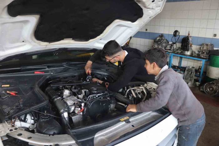 Sanayideki Çırak Sorununa Babadan Oğula Çözüm