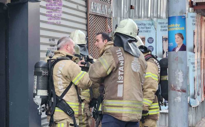 Kadıköy’de Otelde Yangın