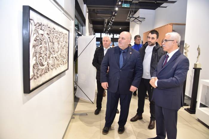 Emekli Öğretmenin Sergisi İlgi Gördü