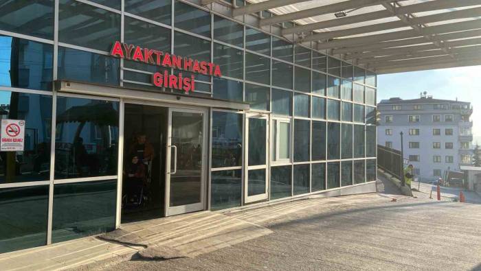 Tavuk Döner Yiyen Öğrenciler Hastanelik Oldu