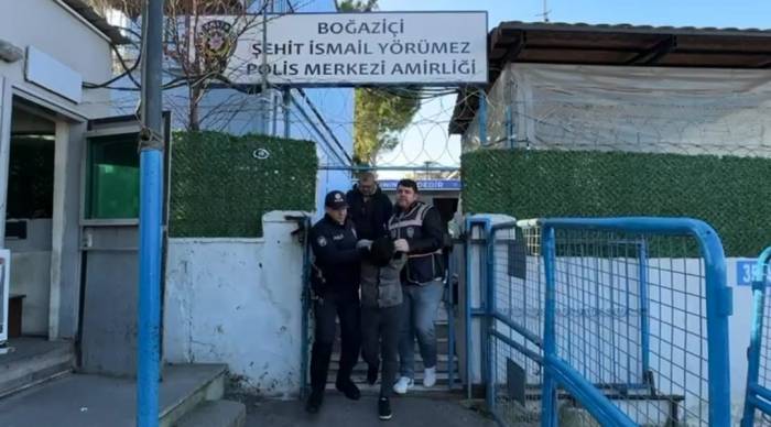 Taksicinin Sırtına Makas Saplayan Zanlı Tutuklandı