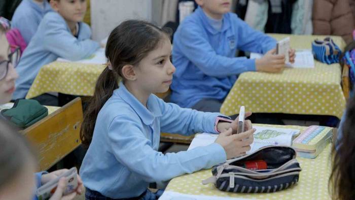 Sultangazi Belediyesi’nden Öğrencilere Bitki Yetiştirme Kiti