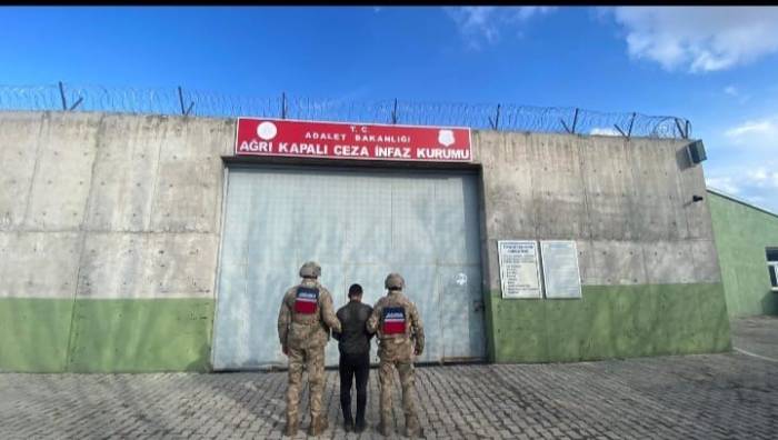 Ağrı’da 4 Firari Yakalandı