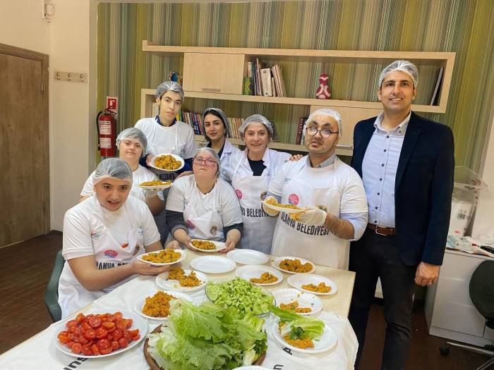 Engelli Bireyler Eğlenirken Öğreniyorlar