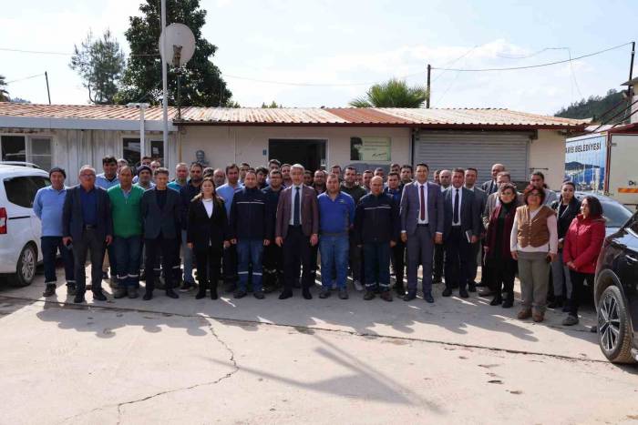 Başkan Oktay, Yaralanan Personelin Arkadaşları İle Görüştü