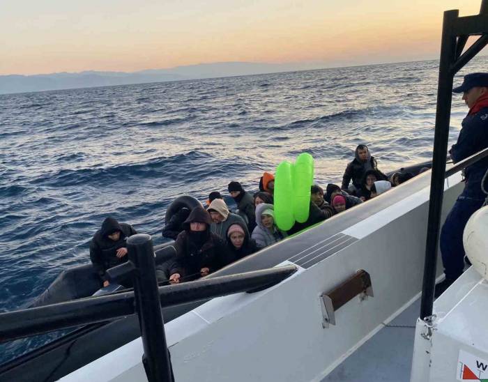 Ayvacık Açıklarında 35’i Çocuk 89 Kaçak Göçmen Kurtarıldı