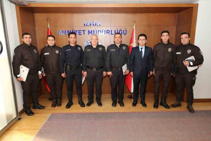 Hırsızları Suçüstü Yakalayan Emniyet Mensupları Ödüllendirildi