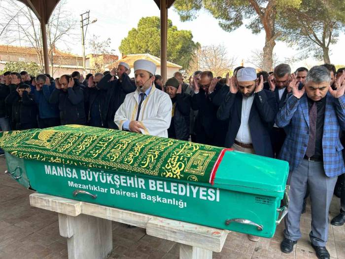 Batan Gemide Hayatını Kaybeden Gemicinin Babası: “Gitme Diye Israr Ettim”