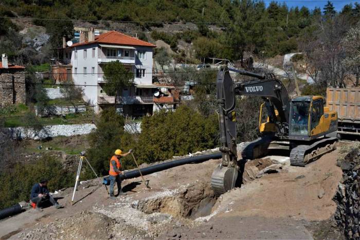 Muğla Büyükşehir 10 Yılda 651 Km Kanalizasyon Hattı Yaptı