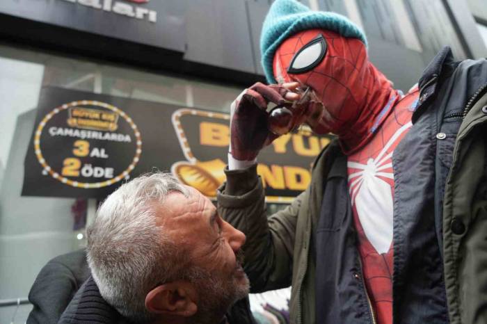 Yerli Örümcek Adam Samsun’da İlgiyle Karşılandı