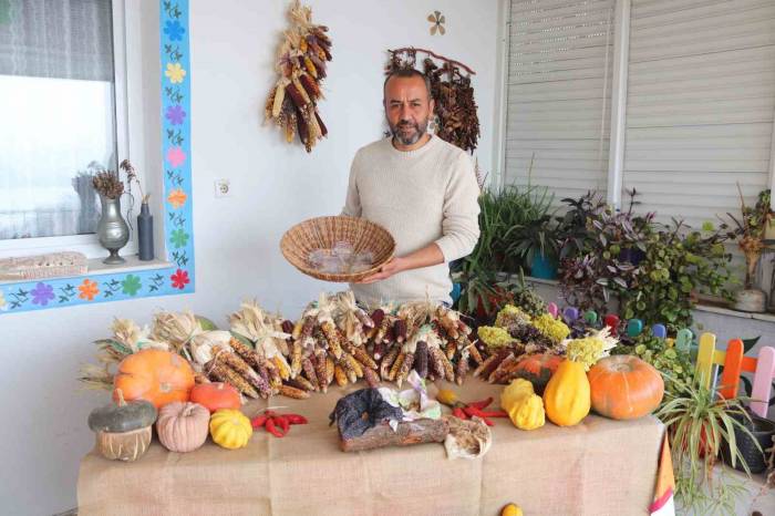 Ürettiği Binbir Çeşit Ata Tohumunu Ücretsiz Bir Şekilde Dağıtıyor