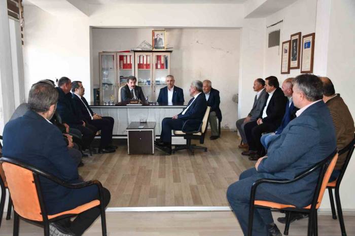 Vali Tavlı’dan Muhtarlara: "Ekonomik Durumu Kötü Olan Vatandaşları Kaymakamlıklara Bildirin"