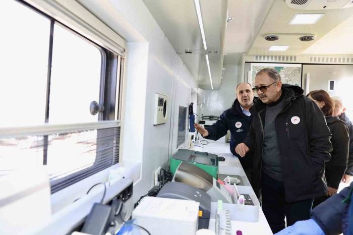 Bakan Özhaseki, Maden Sahasındaki Laboratuvarlarda İnceleme Yaptı