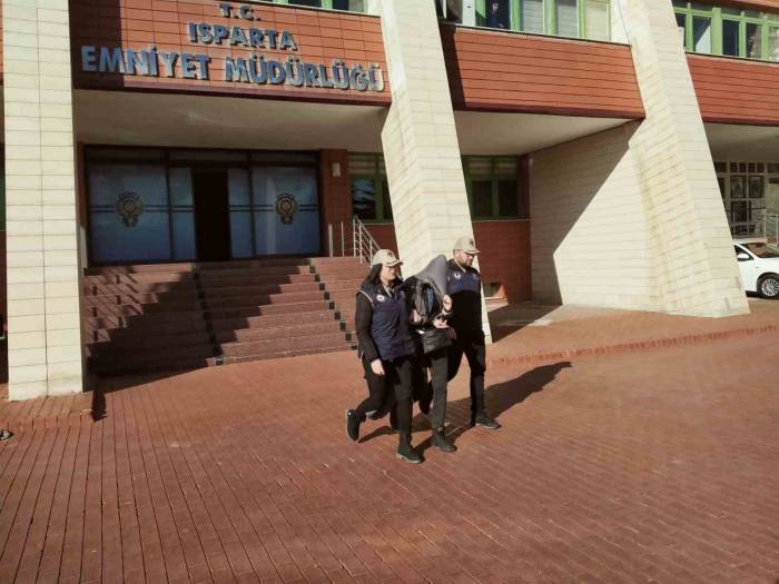 Isparta’da Deaş Terör Örgütü Üyesi Şüpheli Yakalandı