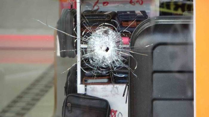 Kartal’da Silahlı Gençler Sağa Sola Ateş Açtı