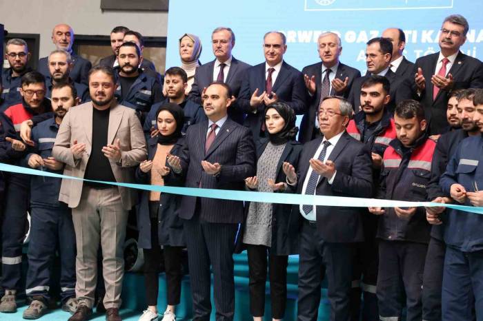 Bakan Kacır: “Türk Sanayisi, Küresel Üretim Üslerinden Biridir”