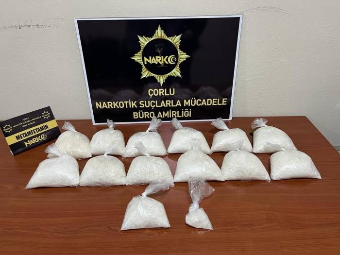 Poşet Poşet Uyuşturucu, Demet Demet Para Ele Geçirildi