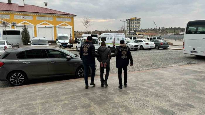 Uşak’ta Yağma Suçundan Aranan Şahıs Yakalandı