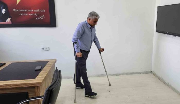 Eğitim Aşkı Ve Kitap Onu Hayata Bağladı