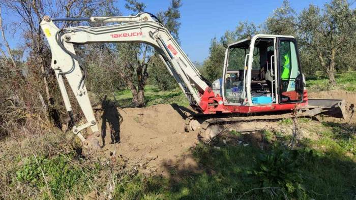 Manisa İl Genelinde Dere Temizlikleri Devam Ediyor