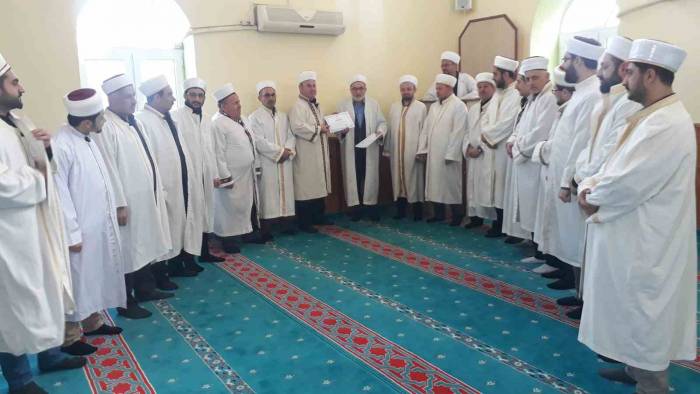 Kursu Başarı İle Bitiren Din Görevlilerine Belgeleri Verildi