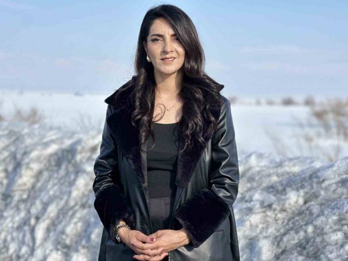 Kendi Köyünde 6 Erkeğe Karşı Aday Oldu