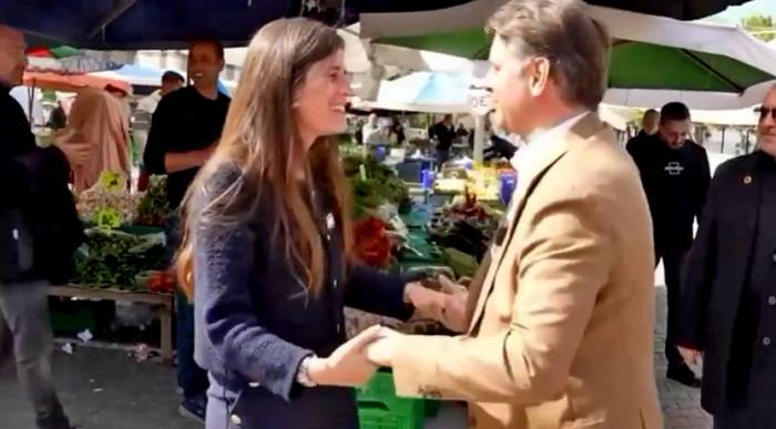 Siyasette Özlenen Tablo: Chp’li Ve Mhp’li Aday Birbirine Sarılıp Başarı Diledi