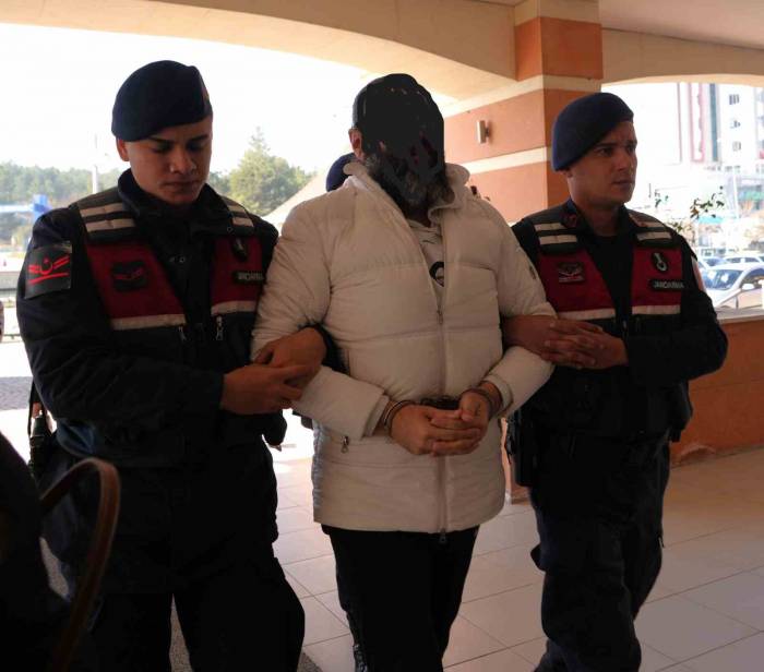 Kastamonu’da, Kafes-45 Operasyonu’nda Gözaltına Alınan Örgüt Lideri Adliyeye Sevk Edildi