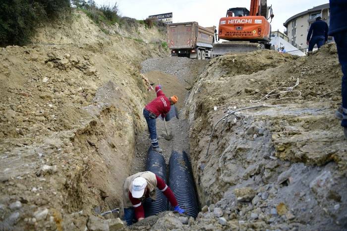 Kuşadası Belediyesi Altyapı Çalışmalarına Devam Ediyor